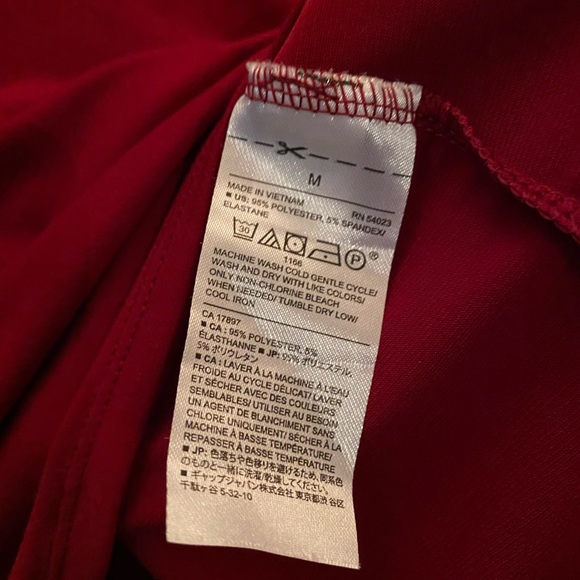 Red Banana Republic Long Sleeve Top. Size Medium. - Picture 2 of 4